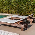 Amma Pool & Jacuzzi By Pikhost *
