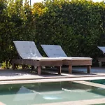 Amma Pool & Jacuzzi By Pikhost ドゥラス