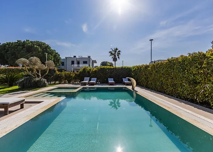 Daire Amma Pool & Jacuzzi By Pikhost *