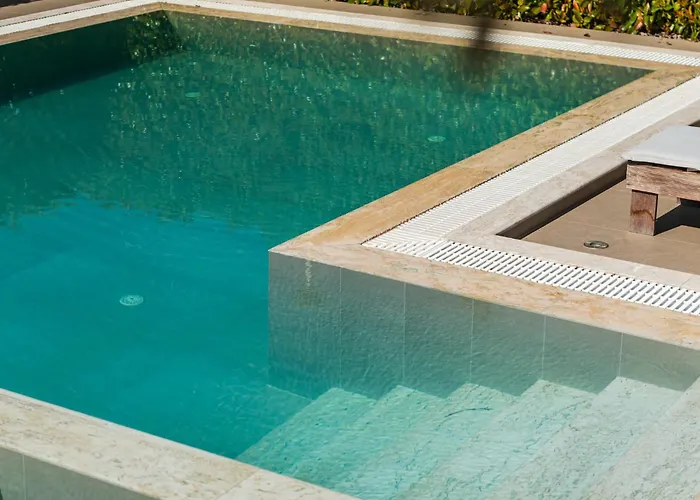 Amma Pool & Jacuzzi By Pikhost *