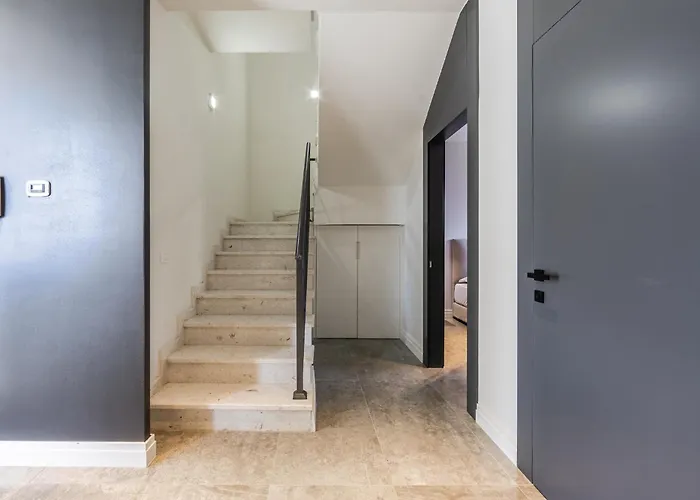 Amma Pool & Jacuzzi By Pikhost