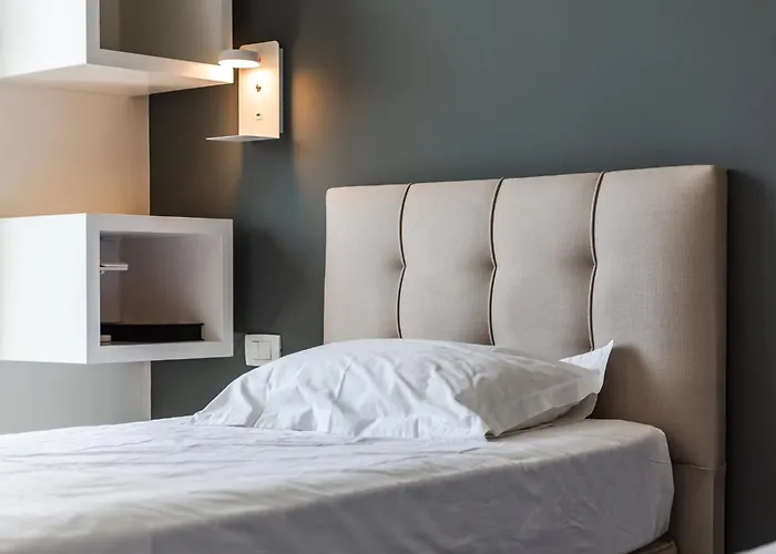 Amma Pool & Jacuzzi By Pikhost Daire