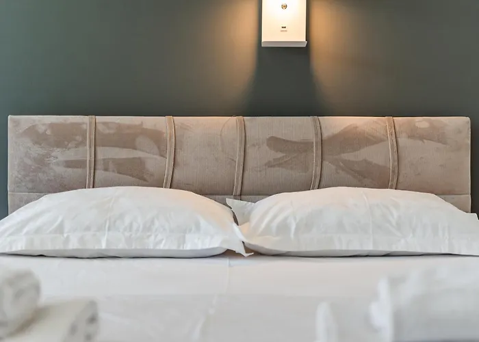 Daire Amma Pool & Jacuzzi By Pikhost *