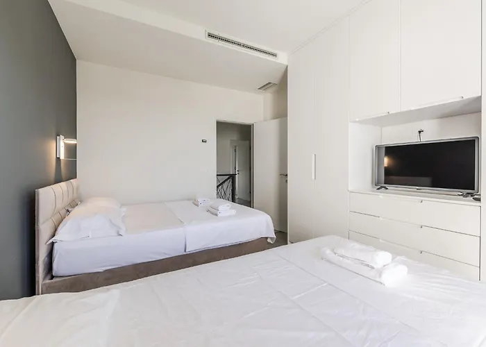 Amma Pool & Jacuzzi By Pikhost Daire Dıraç