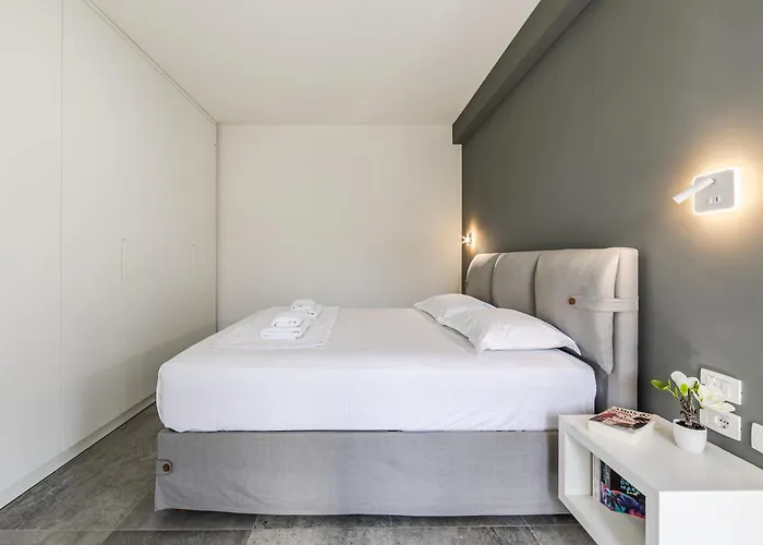 Amma Pool & Jacuzzi By Pikhost Daire *