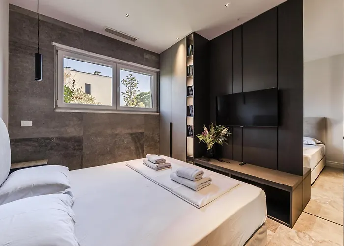 Amma Pool & Jacuzzi By Pikhost Daire *