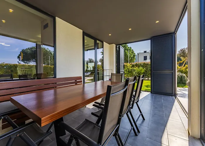 Amma Pool & Jacuzzi By Pikhost Daire *