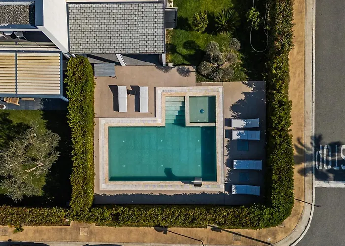 Amma Pool & Jacuzzi By Pikhost Daire *