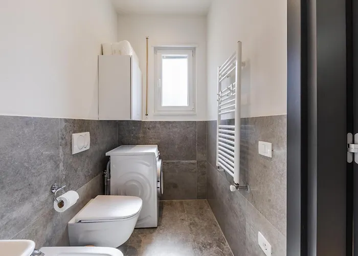 Amma Pool & Jacuzzi By Pikhost *