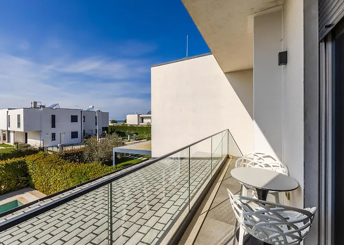 Amma Pool & Jacuzzi By Pikhost Daire *