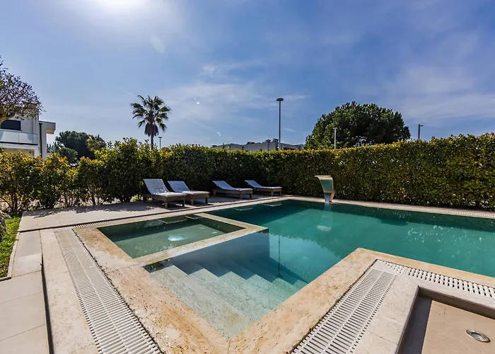 Amma Pool & Jacuzzi By Pikhost * Dıraç