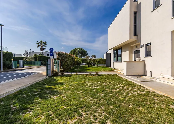 Amma Pool & Jacuzzi By Pikhost Daire Dıraç