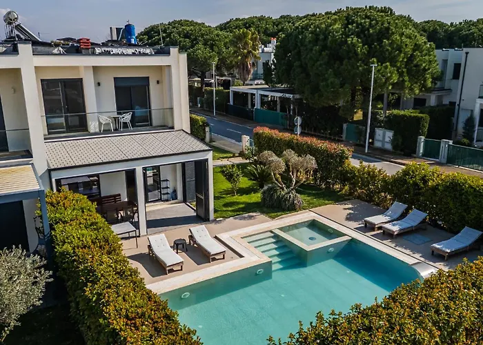 Amma Pool & Jacuzzi By Pikhost Daire Dıraç